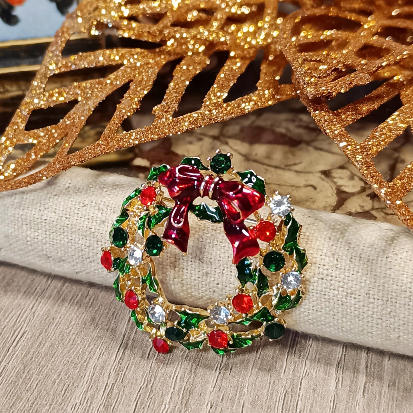 Broches les Couronnées d'Hiver