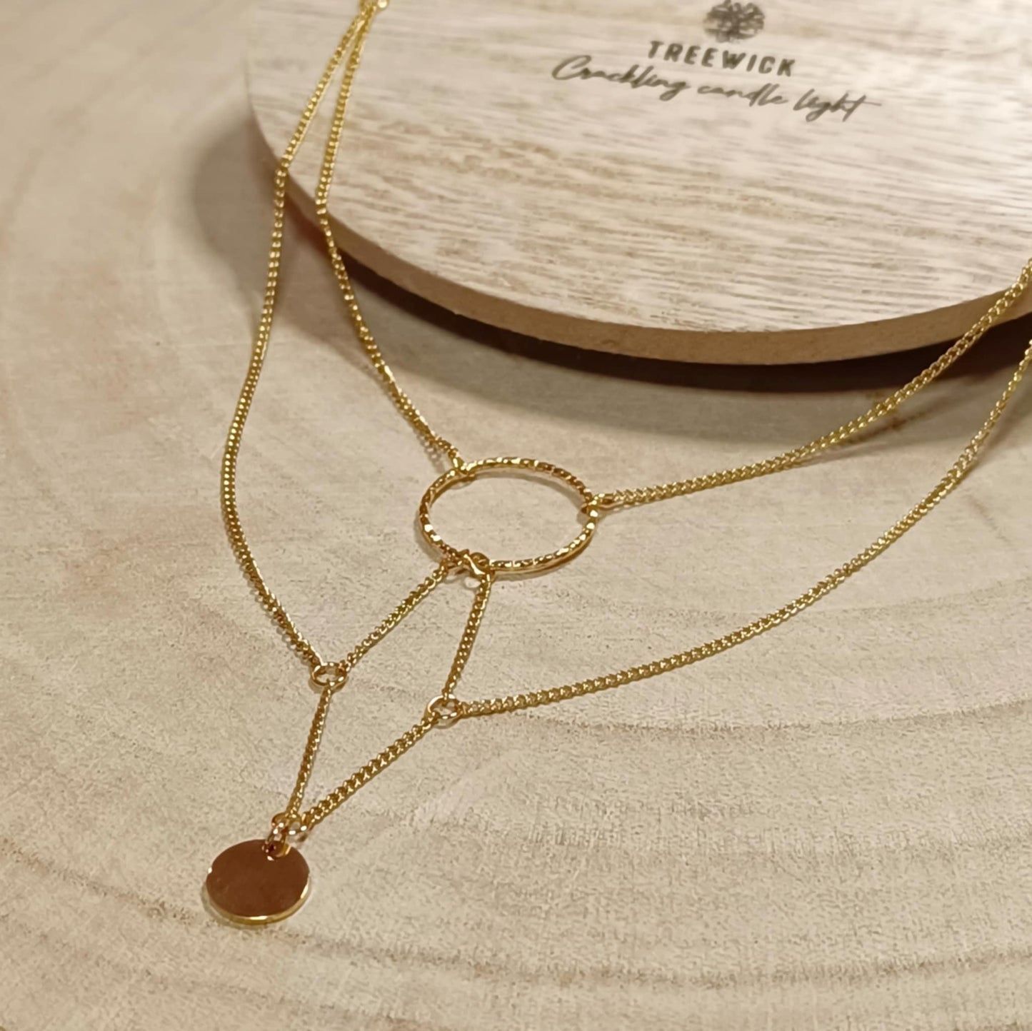 Collier Emmy